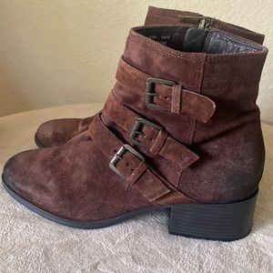 Clarks Elvina Haze Suede Buckle Ankle Boots 9.5 M